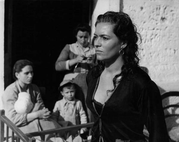 Scena del film "La lupa" - Regia Alberto Lattuada - 1953 - L'attrice Kerima