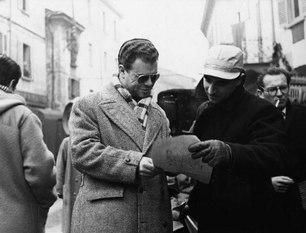 Set del film "Il cappotto" - Regia Alberto Lattuada - 1952 - Il regista Alberto Lattuada