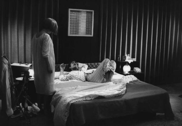 Scena del film "Don Giovanni in Sicilia" - Regia Alberto Lattuada - 1967 - Gli attori Lando Buzzanca, a letto, e Katia Moguy