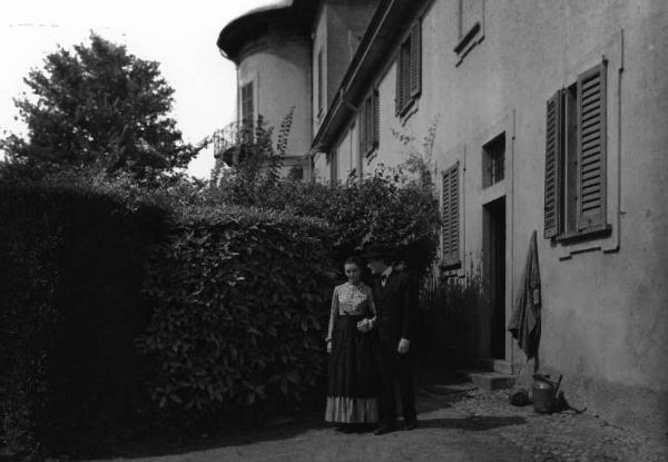 Scena del film "Giacomo l'idealista" - Regia Alberto Lattuada - 1943 - Gli attori Massimo Serato e Marina Berti