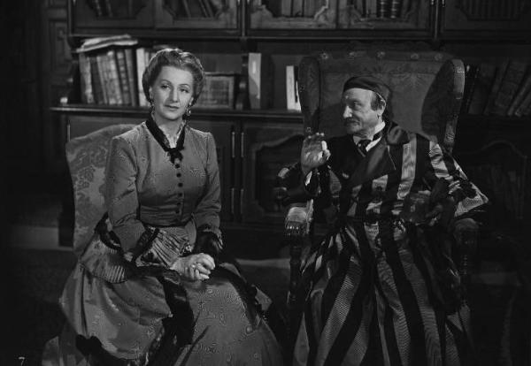 Scena del film "Giacomo l'idealista" - Regia Alberto Lattuada - 1943 - Gli attori Domenico Viglione Borghese e Tina Lattanzi