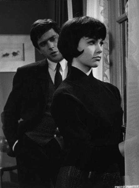 Scena del film "L'imprevisto" - Regia Alberto Lattuada - 1961 - Gli attori Tomas Milian e Jeanne Valérie