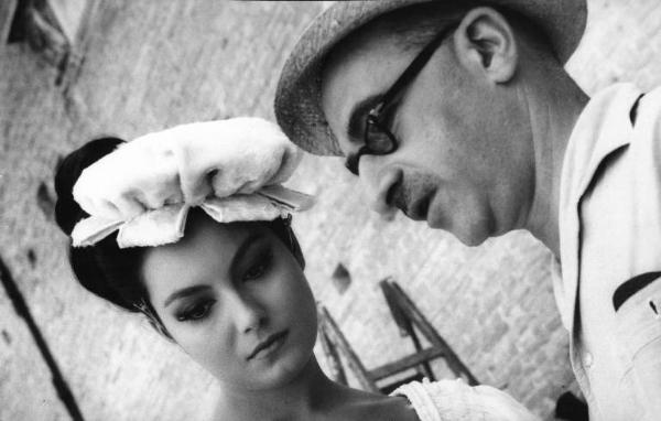 Set del film "La mandragola" - Regia Alberto Lattuada - 1965 - Il regista Alberto Lattuada con l'attrice Rosanna Schiaffino