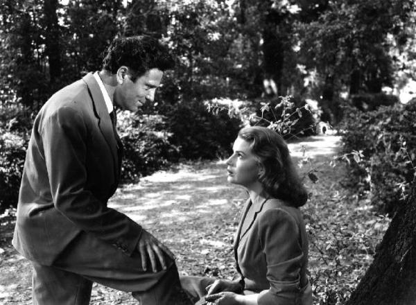 Scena del film "Anna" - Regia Alberto Lattuada - 1951 - Gli attori Silvana Mangano e Raf Vallone