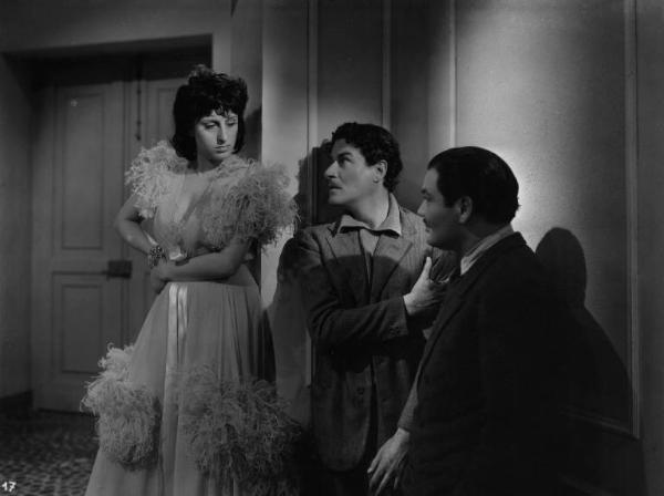 Scena del film "Il bandito" - Regia Alberto Lattuada - 1946 - Gli attori Anna Magnani, Amedeo Nazzari e Folco Lulli