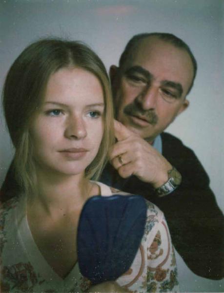 Set del film "Le farò da padre" - Regia Alberto Lattuada - 1974 - Il regista Alberto Lattuada e l'attrice Teresa Ann Savoy