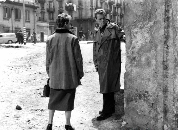 Scena del film "Le amiche" - Regia Michelangelo Antonioni - 1955 - Gli attori Eleonora Rossi Drago ed Ettore Manni