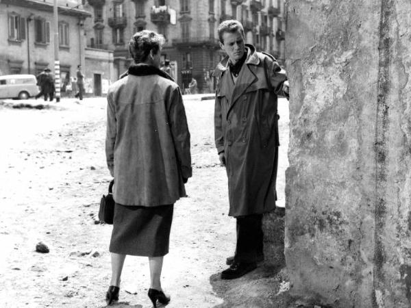 Scena del film "Le amiche" - Regia Michelangelo Antonioni - 1955 - Gli attori Eleonora Rossi Drago ed Ettore Manni