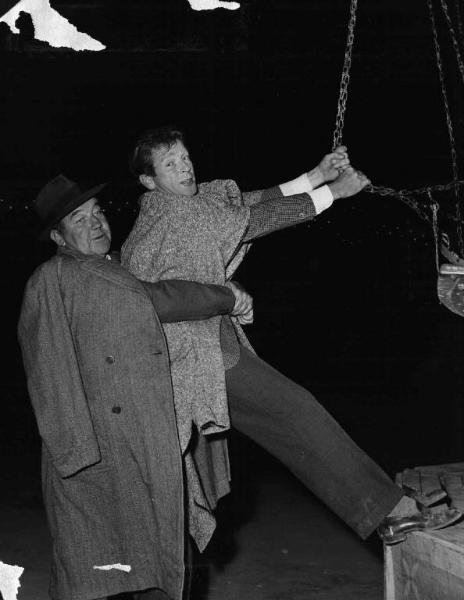 Set del film "Il bidone" - Federico Fellini - 1955 - Gli attori Broderick Crawford e Richard Basehart