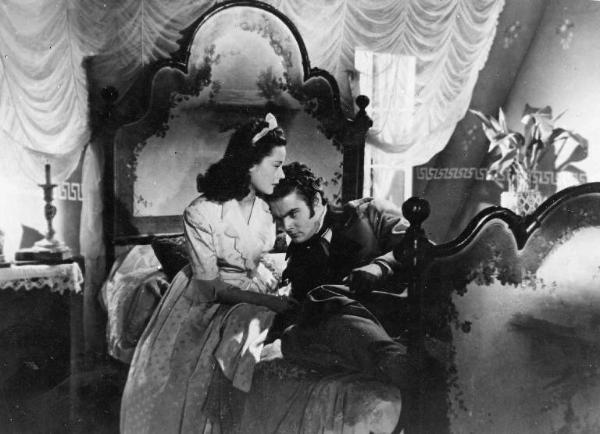 Scena del film "La Bohème" - Marcel L'Herbier - 1942 - Gli attori Maria Denis e Louis Jourdan