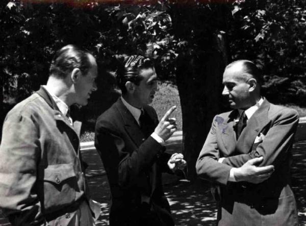 Set del film "Il campione" - Carlo Borghesio - 1943 - Danilo Cagnoto, Giuseppe Russo e Angelo Besozzi durante le riprese