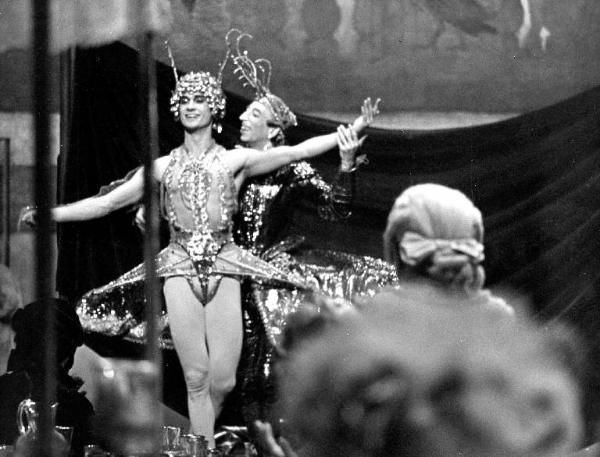 Scena del film "Il Casanova di Federico Fellini" - Regia Federico Fellini - 1976 - Due ballerini