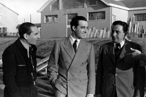 Set del film "Castelli in aria" - Regia Augusto Genina - 1939 - Il regista Augusto Genina e l'attore Vittorio De Sica