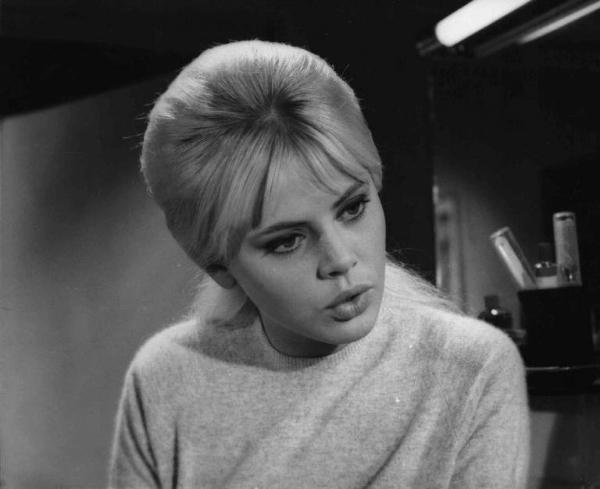 Scena del film "Il Comandante" - Regia Paolo Heusch- 1963 - L' attrice Britt Ekland in un primo piano