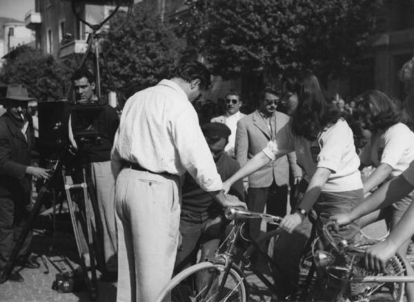 Set del film "Cronaca di un delitto" - Regia Mario Sequi- 1951 - Troupe sul set del film.