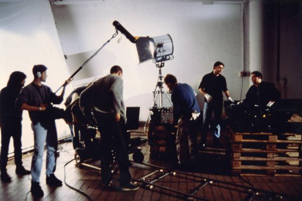 Sul set del film "Due dollari al chilo" - Regia Paolo Lipari, 2000 - La troupe al lavoro.