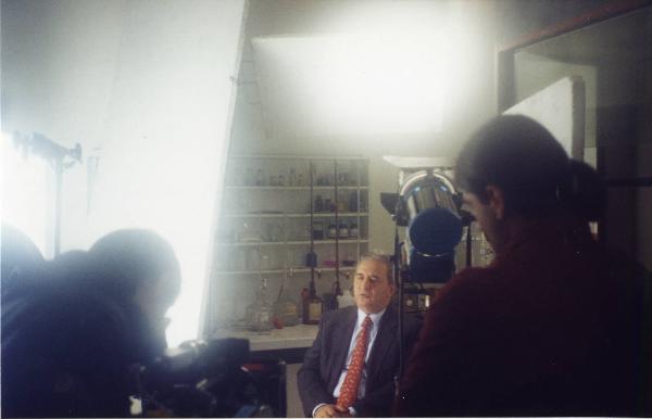 Sul set del film "Due dollari al chilo" - Regia Paolo Lipari, 2000 - L'intervista a Mario Perugini della Lacim di Millesimo.