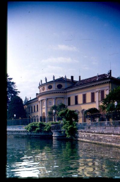 Villa Saporiti vista dal lago