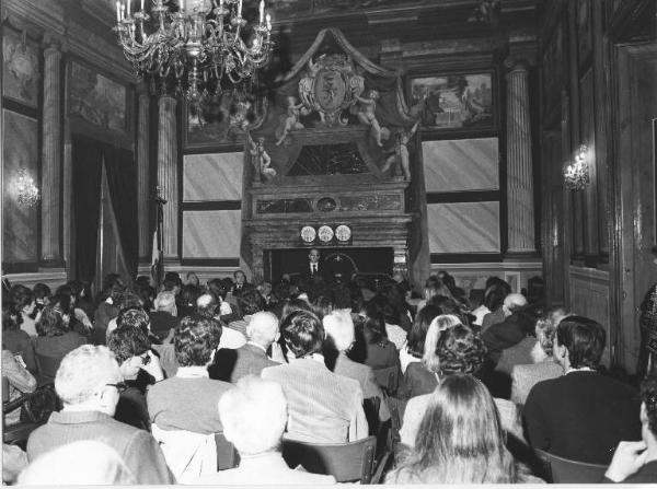 Inaugurazione del convegno "La civiltà neoclassica nell'attuale territorio della provincia di Como", nal salone d'onore di Villa Gallia / Parla il professor Mario Mascetti, Assessore alla Cultura della Provincia di Como