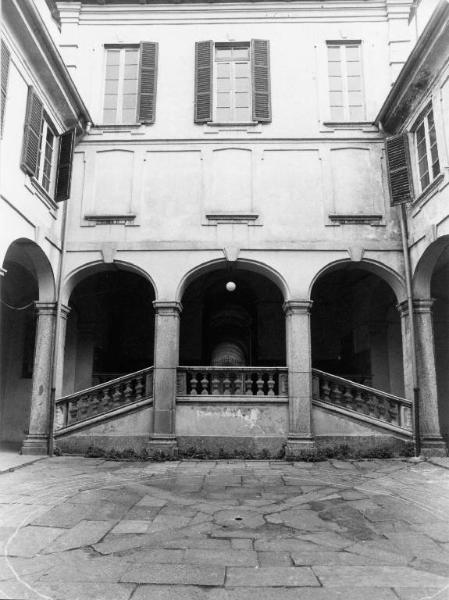Convento S.Maria / Cortile interno