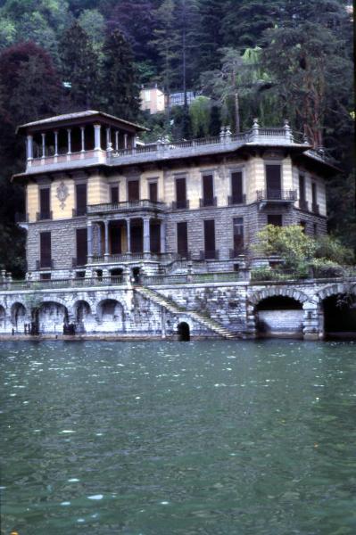 Villa Roccabruna vista dal lago