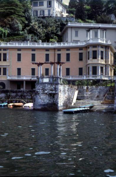 Porto di Blevio ed edifici circostanti