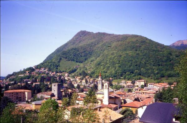 Veduta di Asso