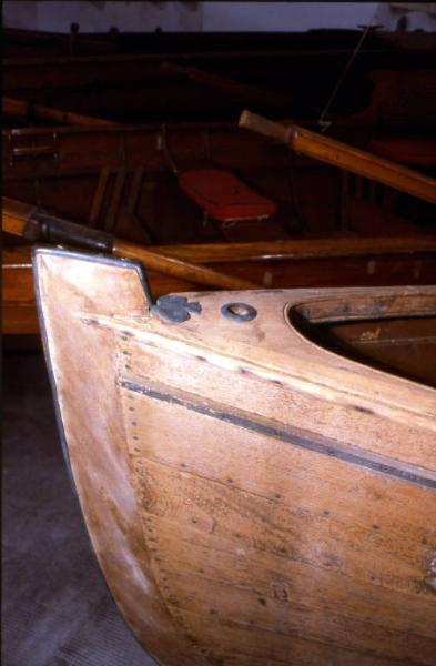 Sala espositiva del Museo della barca lariana / Antiche barche