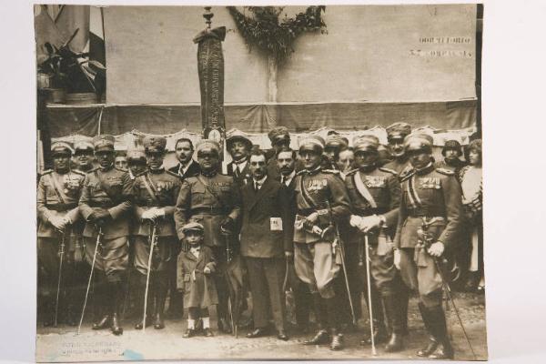 Ritratto di ufficiali alla festa dell'8° fanteria