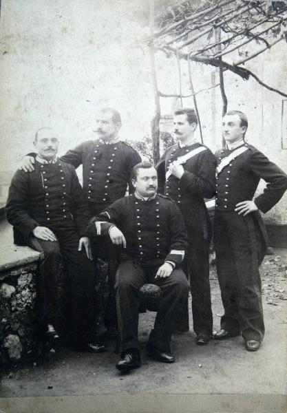 Ritratto di cinque carabinieri