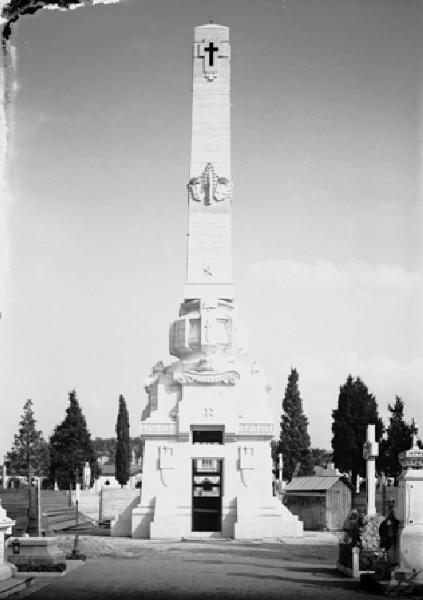 Pavia - Cimitero Monumentale - Ossario