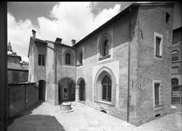 Pavia - Casa degli Eustachi