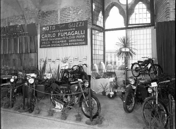 Pavia - Castello visconteo - Stand Fumagalli - Moto Guzzi