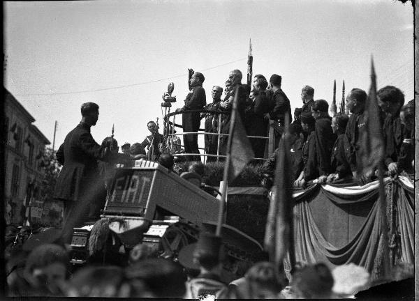 Mortara - Achille Starace sul palco sul palco - Gerarchi fascisti