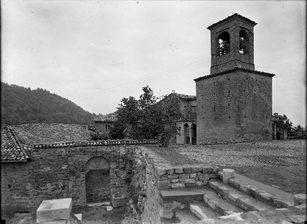 Ponte Nizza - Scorcio esterno dell'Eremo di S. Alberto di Butrio - Collina