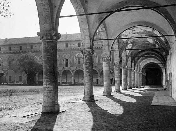 Pavia - Castello Visconteo - Cortile