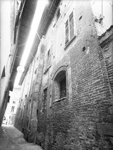 Pavia - Via S.Martino - Casa Orlandi - Collegio Castiglioni Brugnatelli - Fronte laterale