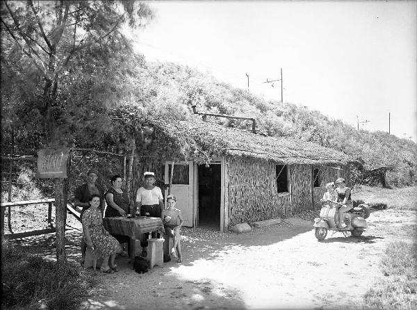 Pavia - campagna - capanno per rivendita vino