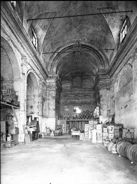 Pavia - Piazza del Carmine - chiesa della Santissima Trinità - interno