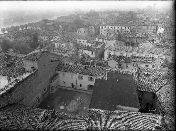 Pavia - Piazza Borromeo - Istituto Santa Margherita - panoramica