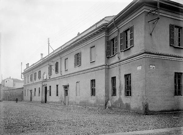 Pavia - Veduta - piazza Botta - Orfanotrofio femminile - Monastero San Felice - facciata