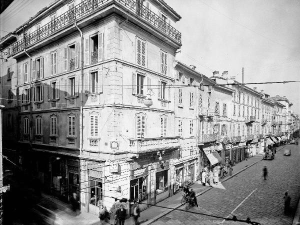 Pavia - corso Strada Nuova (già corso Vittorio Emanuele) - vecchio palazzo Demetrio