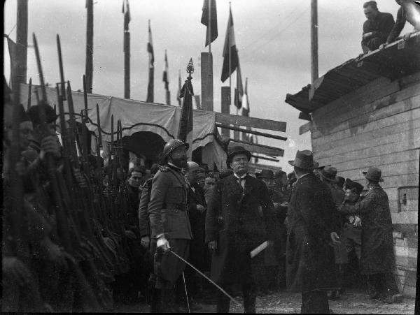 Pavia - viale lungo Ticino) - Idroscalo - Mussolini