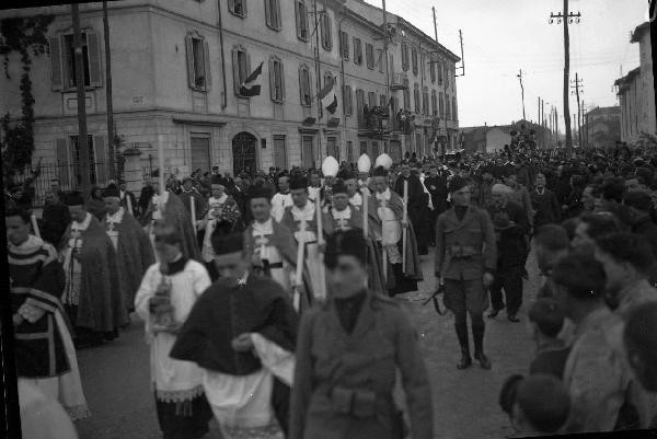 Pavia - via - S. Maria delle Grazie (o S. Teresa) - corteo - traslazione corpo Cardinal Riboldi