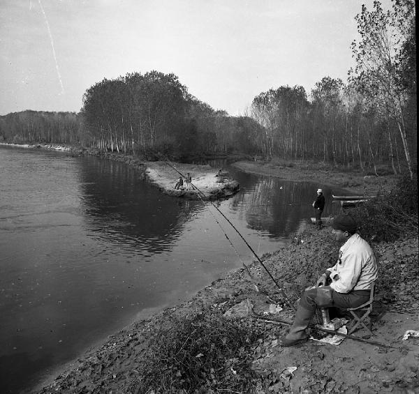 Pavia - fiume Ticino - pescatori