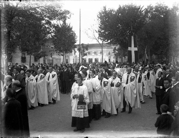 Pavia - chiesa - Cattedrale - corteo - traslazione dell'urna con le spoglie di S. Agostino