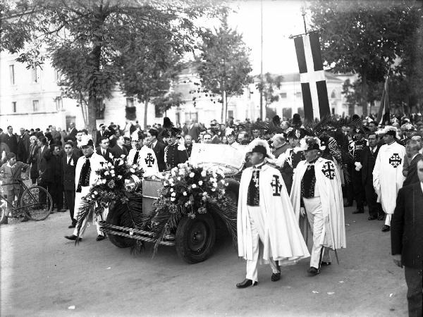 Pavia - chiesa - Cattedrale - corteo - traslazione dell'urna con le spoglie di S. Agostino