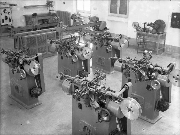 Pavia - piazza Dante - Fivre (Fabbrica Italiana Valvole Radio Elettriche) - Macchine preparazione reofori