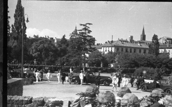 Pavia - Castello Visconteo - mostra Tranquillo Cremona - visita del principe Umberto II di Savoia e di Maria Josè del Belgio