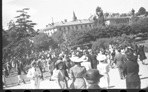 Pavia - Castello Visconteo - mostra Tranquillo Cremona - folla